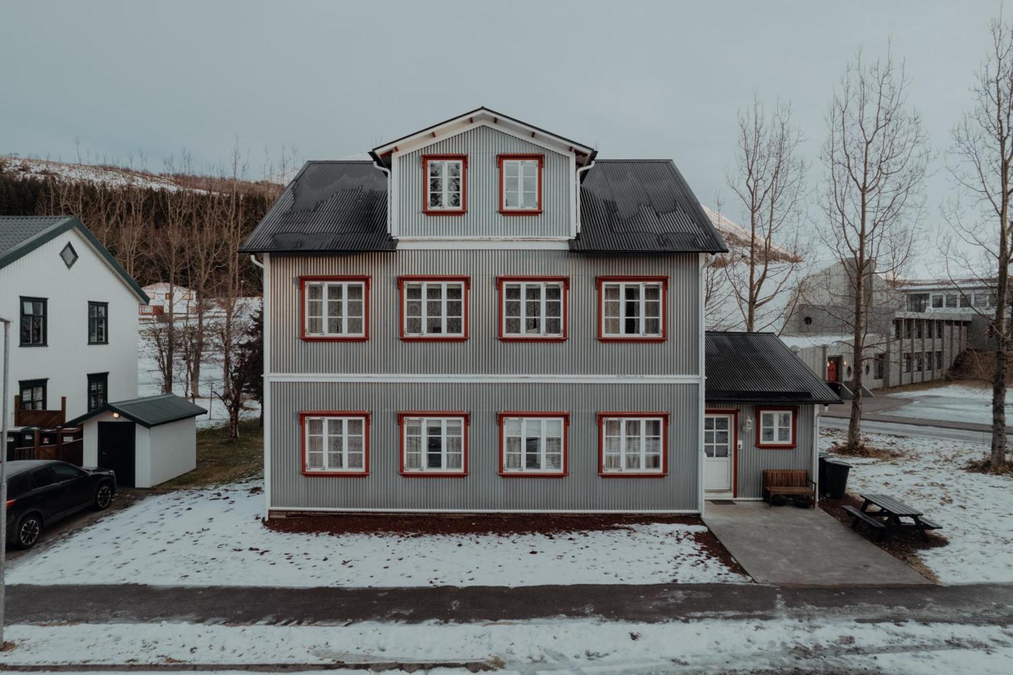 Gamli Skolinn Húsavík Extérieur photo